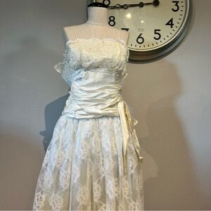 Vintage Lace Wedding Dress